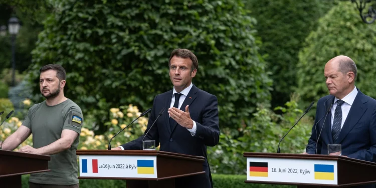 REVEALED: How Ukraine`s EU membership threatens Germany and France and what they are doing about it