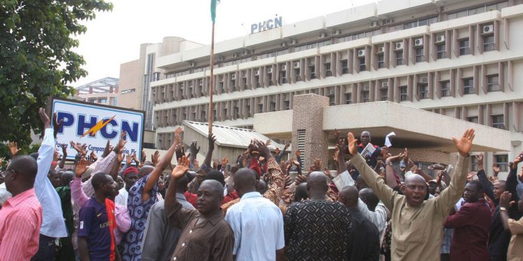 Nigeria plunging into total darkness, as electricity workers protest in Abuja, to embark on strike Wednesday