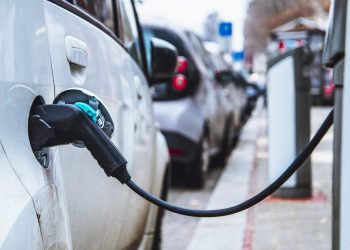 Agency moves to boost local production of clean energy automobiles with foreign firms