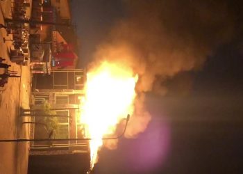 VIDEO: Fire outbreak completely engulfs a Lagos supermarket