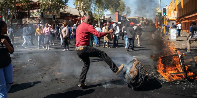 Xenophobia: Nigerian High Commission in South Africa alert Nigerians of planned attacks on foreigners