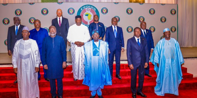 Niger Coup Plotters Warn Against Military Intervention to Restore Deposed President Bazoum