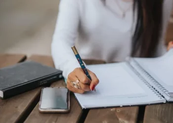 Luxury Pens: A Lifestyle Statement of the Affluent Elite