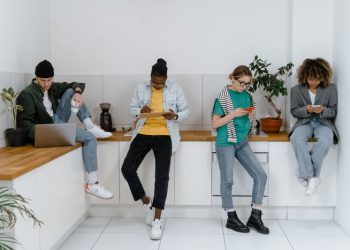 Navigating the UK Job Market, Challenges and Strategies for Immigrants