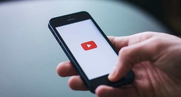 YouTube Music’s ‘Now Playing’ Screen Adds Comments Section for Enhanced User Interaction