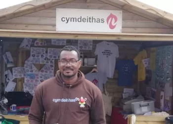 Ivorian Refugee Leads Welsh Language Campaign for Inclusivity and Language Diversity