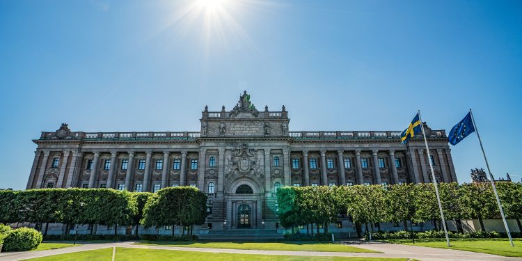 Sweden’s New Labour Immigration Rules Require Approximately €2,900 for Work Permit: 80% Income Requirement Explained